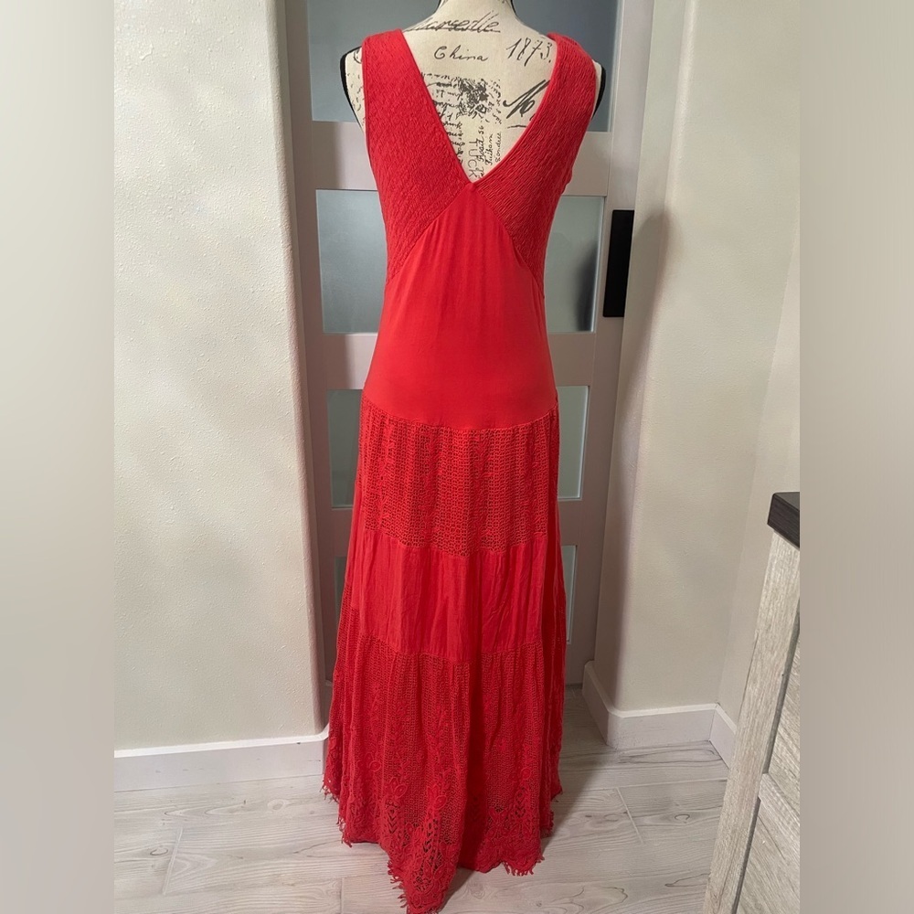 V Cristina Coral Sleeveless dress Tiered Lace
Inserts Smocked Bodice SZ … - Picture 3 of 7